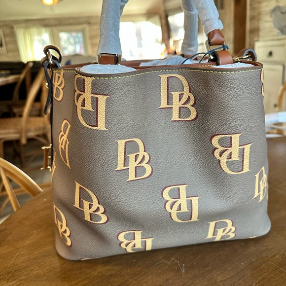 Dooney and Bourke Brenna satchel - Picture 2 of 6